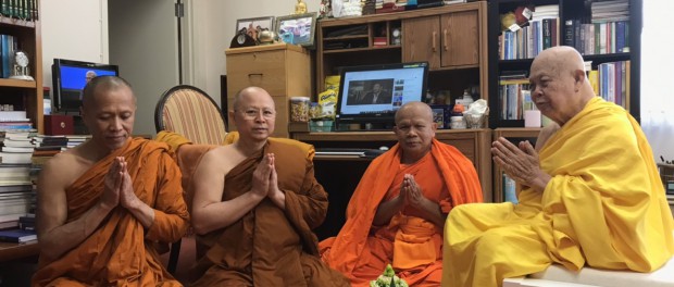 611127 พท ถวายกำลังใจหลวงตาชี 3